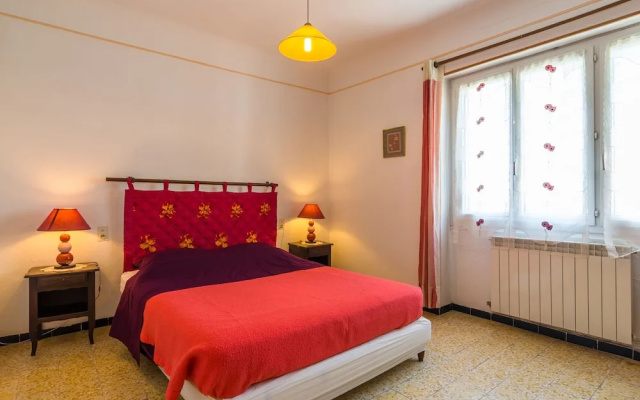 Sleep in former train station with beautiful pool and enclosed grass garden - фото 5