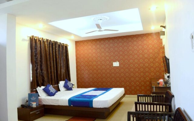 OYO 8177 Hotel Silver Oak