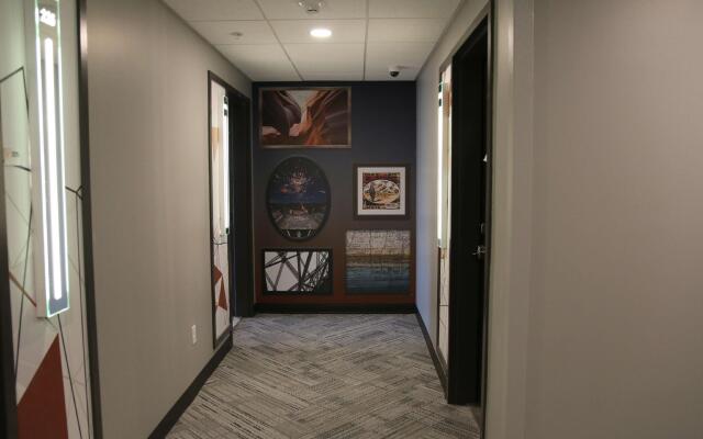 Vīb Hotel by Best Western Phoenix - Tempe