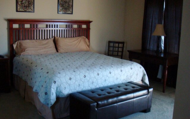 Spacious Englewood House with Deck - On The Beach!