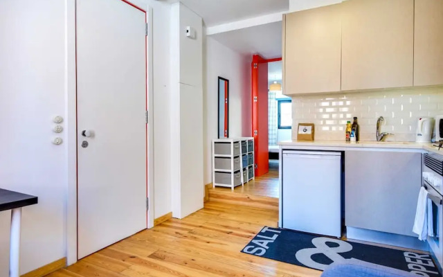 Bright Maida Vale Apartment