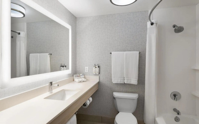 Holiday Inn Express Ft Bragg by IHG