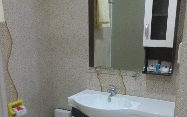 C & L Suites Inn