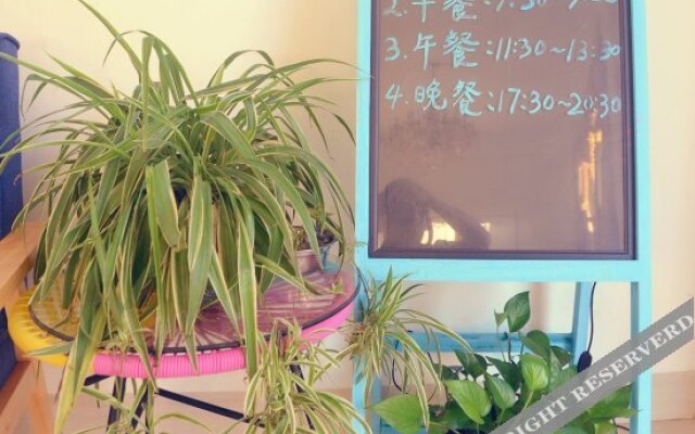 Zhongqin Hostel