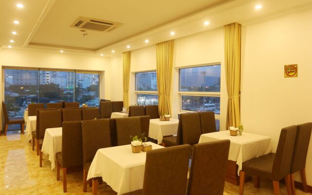 Royal Family Hotel Da Nang