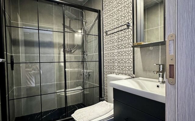 Grand Royal Hotel