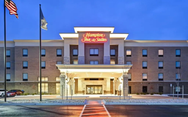 Hampton Inn & Suites Detroit/Warren