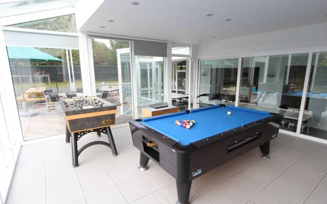 Beautiful Villa for Groups With Swimming Pool, Sauna and Wifi