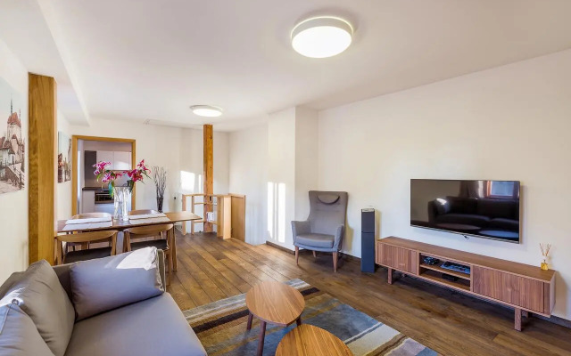 Modern Apartment in a Picturesque 15th-Century Building