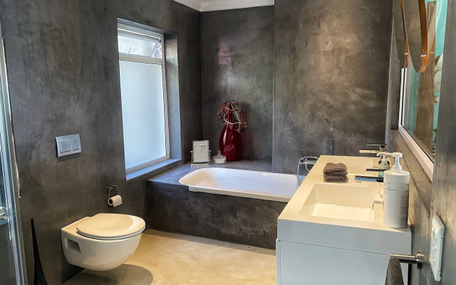 Residence William French