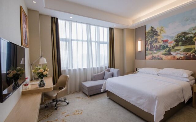 Vienna International Hotel (Wuhan Wangjiawan Tieqiao Square)