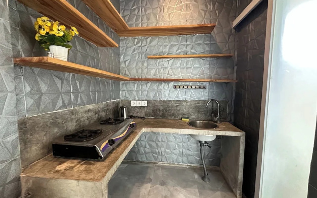 Sky Apartments And Suites