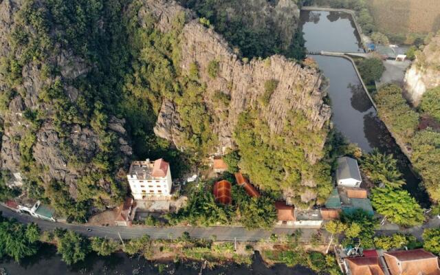 Tam Coc Lakeside Homestay
