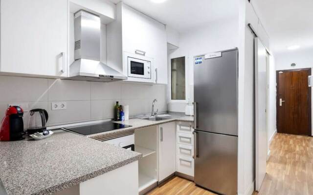 Design 2bed Flat Next to Pubilla Cases Metro