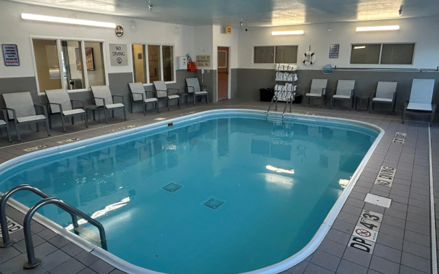 Best Western Plus Paper Valley Hotel