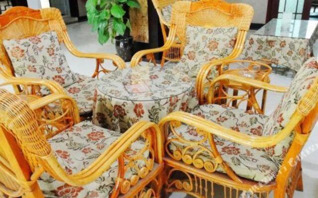 Meishan Fu Traders Hotel four