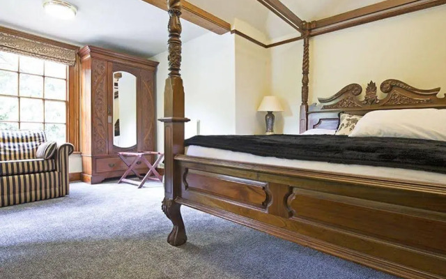 The Best Beech Inn