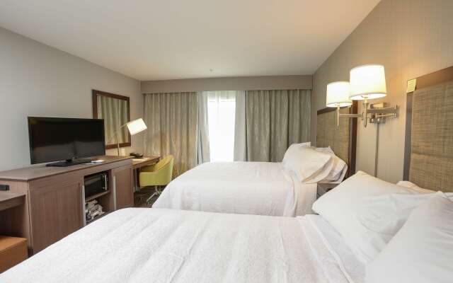 Hampton Inn & Suites Cincinnati / Kenwood
