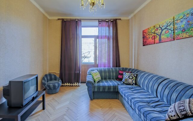 Polyarnikov 7 Apartments