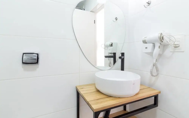 Comfort in the Heart of Rio Rb1701