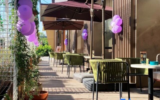 green manlv hotel（Nanchang Honggutan Wanda Plaza cuiyuan) ）