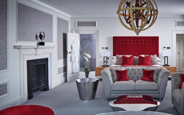 Barnett Hill - Luxury Hotel