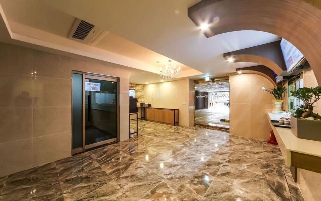 Busan Yeonsandong Ambers