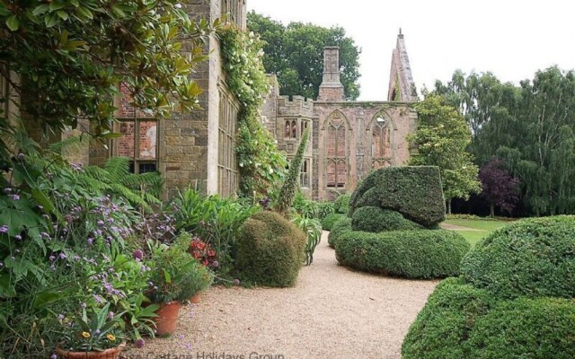 Pump House Lodge