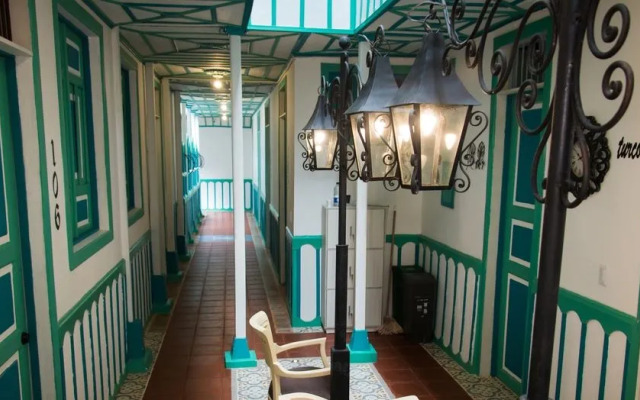 Hotel Casa Grande Inn