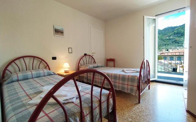 Monia House Sea View