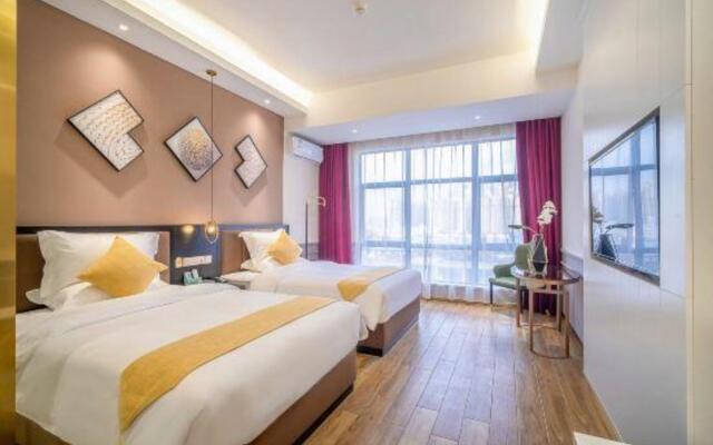 Arc de Triomphe Hotel