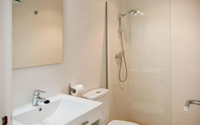 Apartamento a pie de playa, climatizado y parking