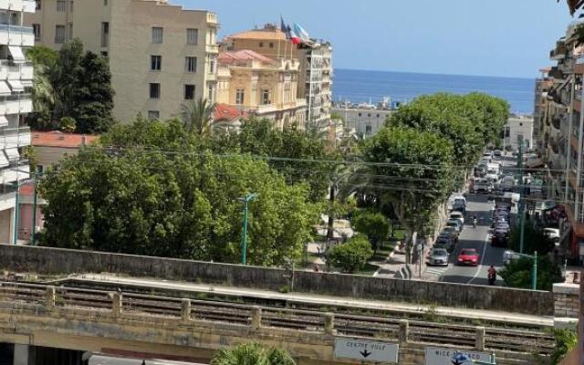 logement tout équipée Menton centre 500 m des plages