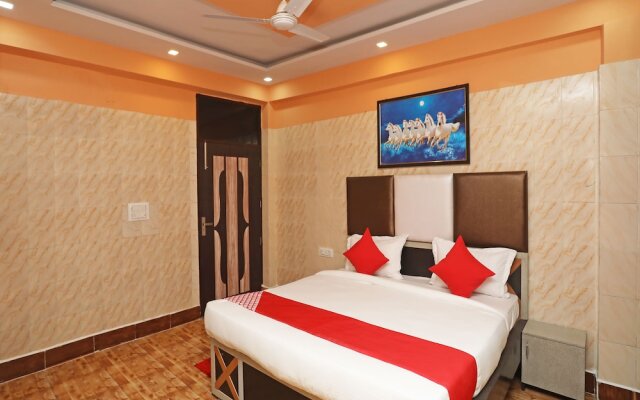 OYO 22663 Qlark Rooms & Lawn