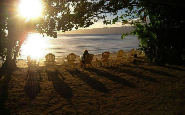 Dolphin Bay Divers Bungalow