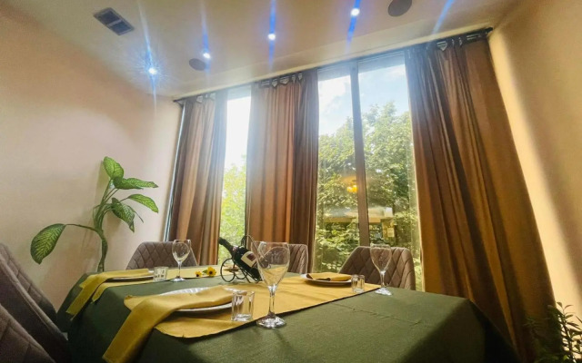 Konstantin Hotel