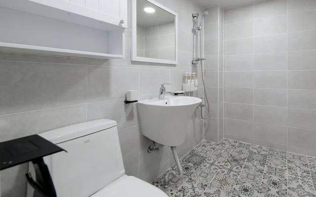 Ulsan Dalbit Eunhasu Guest House