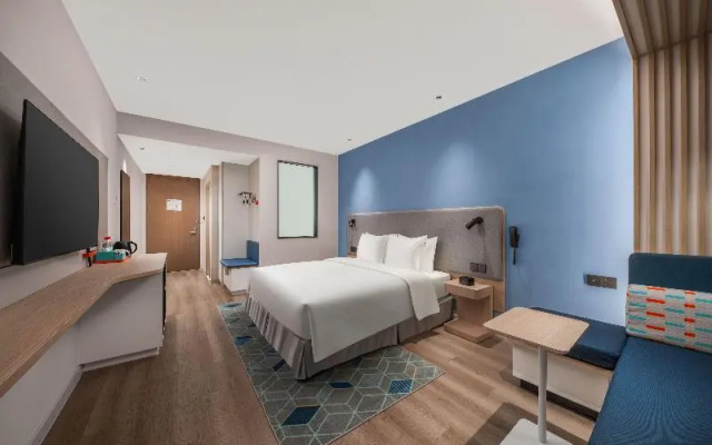 Holiday Inn Express Taizhou Toumen Port – Guest Rooms – Taizhou