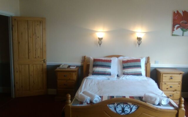 Monarch Hotel
