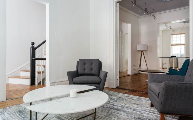 West Village 5BR Townhome & Private Yard