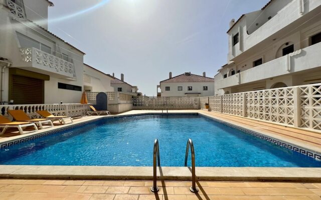 Albufeira Central 3 With Pool by Homing