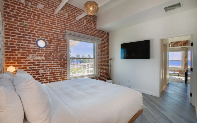 Venice V Hotel