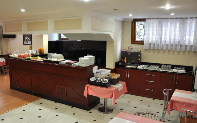 Grand Rei̇s Hotel