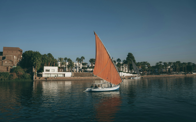 Hilton Luxor Resort & Spa