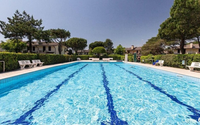 Spacious Villa With Private Garden and Great Pool