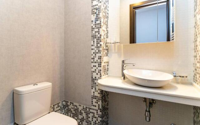 Wehost Spacious place near Rustaveli