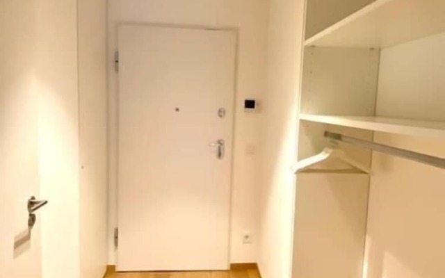 Luxury Brand New Flat w. Terrace&Parking