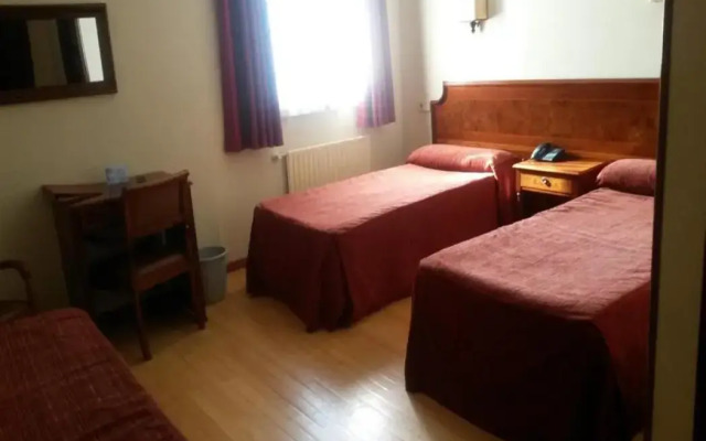 B&B HOTEL Gijón Centro Begoña