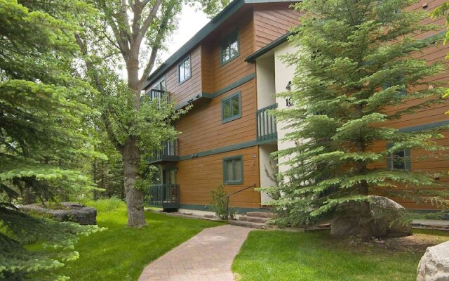 Timberfalls 1005 3 Bedroom Condo by RedAwning