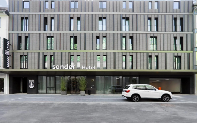 sander Hotel